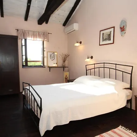 Luxury With A Swimming Pool Skrapi, Istria - Sredisnja Istra - 7524 Villa Brajkovici (Pazin)
